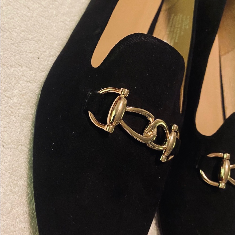 Brand New - Comfortable And Stylish black Velvet Flats By H&M - Box 45